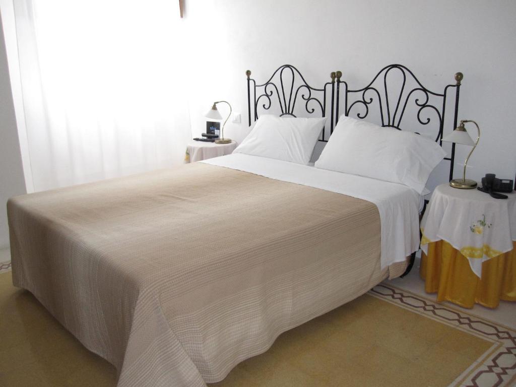 Hotel Santa Marina Antica Foresteria Santa Marina Salina Zimmer foto